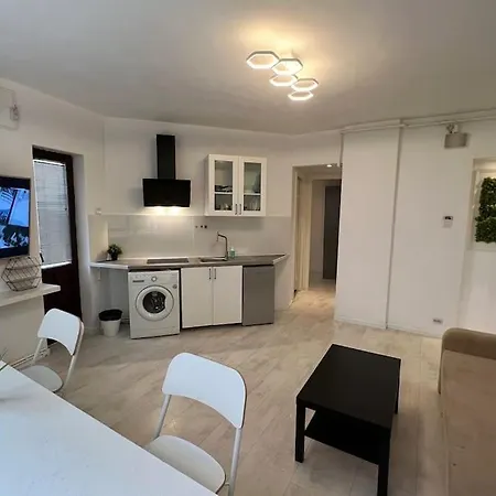 Heart Of The City Chic 2-bedroom Apartment Bucharest